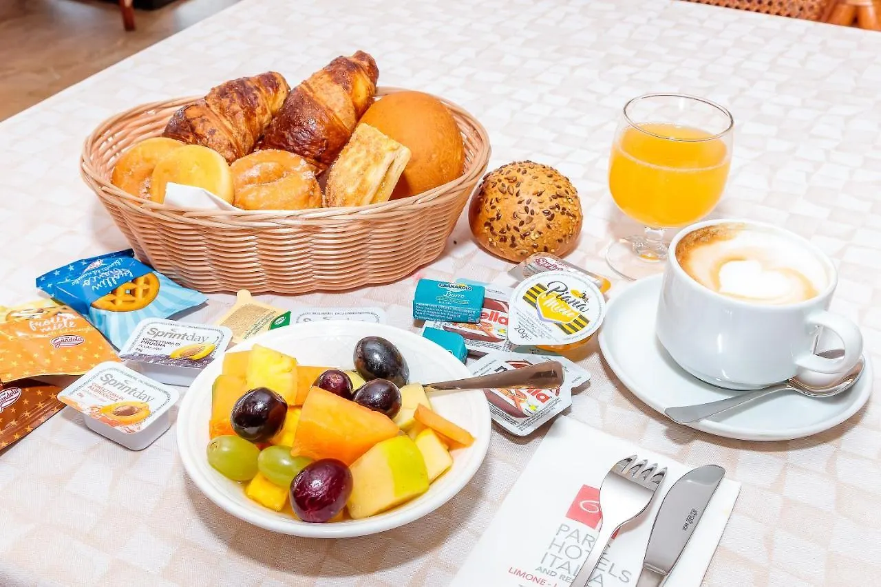 Parc Hotel Peschiera del Garda 4*,  İtalya